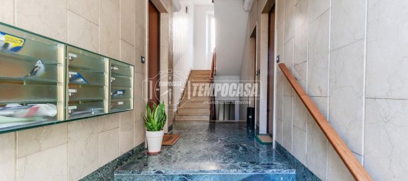 2 rooms Apartment in Milan, Italy No. 246452 4
