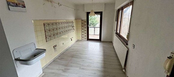 9 rooms House in Furth, Germany No. 37039 11