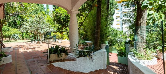 Villa de 4 dormitorios en Marbella, Spain No. 251329 27