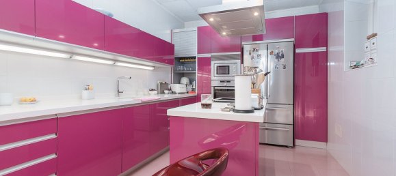 Villa de 4 dormitorios en Marbella, Spain No. 251329 4