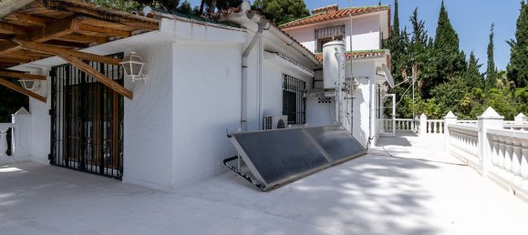 Villa de 4 dormitorios en Marbella, Spain No. 251329 26