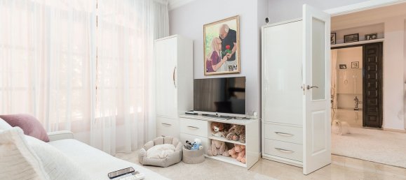 Villa de 4 dormitorios en Marbella, Spain No. 251329 14