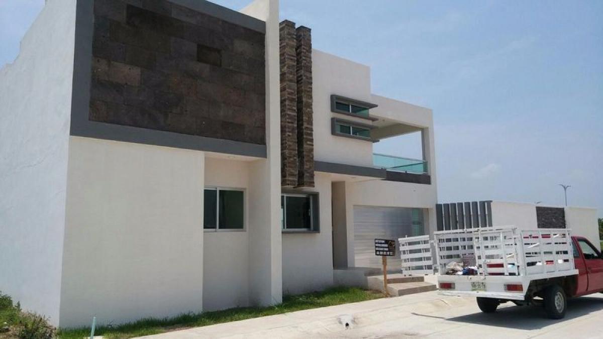 Casa de 3 dormitorios en Veracruz, Mexico No. 210120