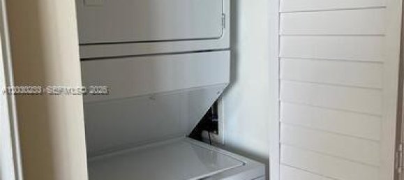 2 Schlafzimmer Gewerbliche Immobilien in Miami, USA, Nr. 614981 8