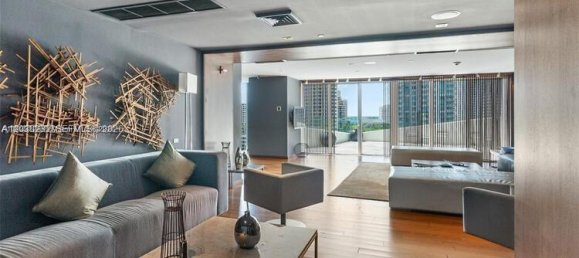 2 Schlafzimmer Gewerbliche Immobilien in Miami, USA, Nr. 614981 2