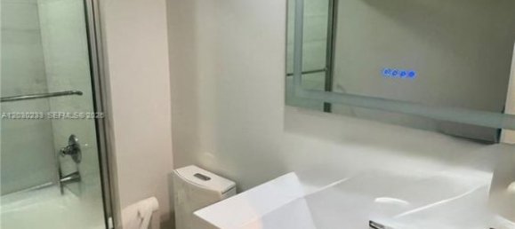 2 Schlafzimmer Gewerbliche Immobilien in Miami, USA, Nr. 614981 9