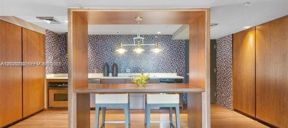 2 Schlafzimmer Gewerbliche Immobilien in Miami, USA, Nr. 614981 5