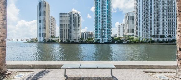 2 Schlafzimmer Gewerbliche Immobilien in Miami, USA, Nr. 614981 30