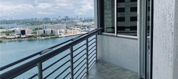 2 Schlafzimmer Gewerbliche Immobilien in Miami, USA, Nr. 614981 26