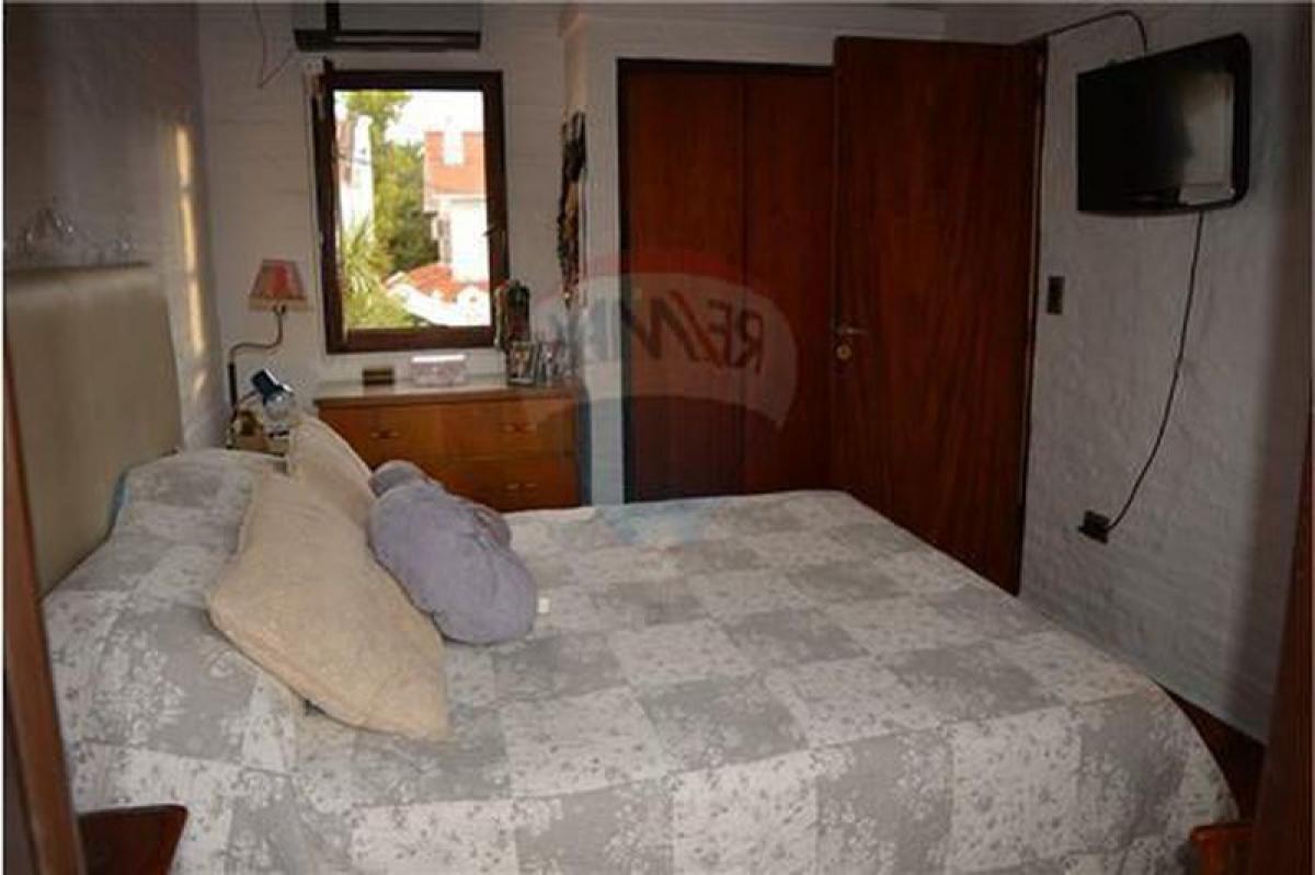 Дом с 3 спальнями в Эскобар, Аргентина № 52628