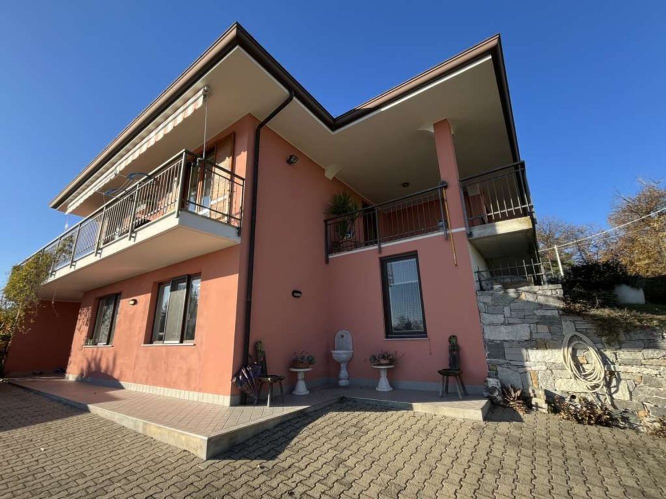 10-Zimmer Villa in Borgo Ticino, Italy, Nr. 71468
