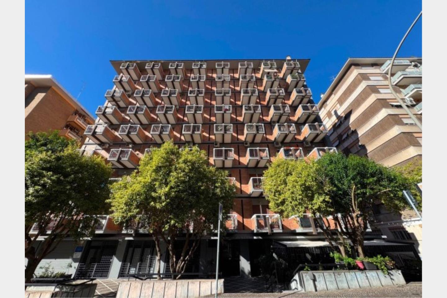 2 rooms Apartment in Rome, Italy No. 361573