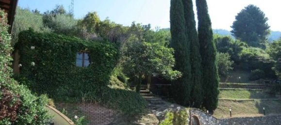 2 bedrooms House in Pietrasanta, Italy No. 269505 4