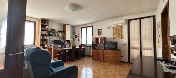 7 rooms Villa in Palazzolo sull'Oglio, Italy No. 5173 2