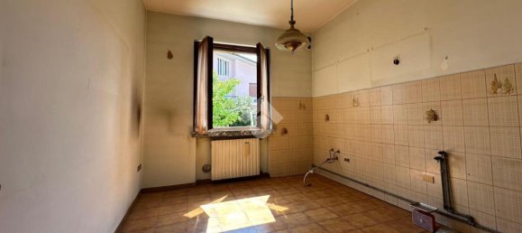 7 rooms Villa in Palazzolo sull'Oglio, Italy No. 5173 10