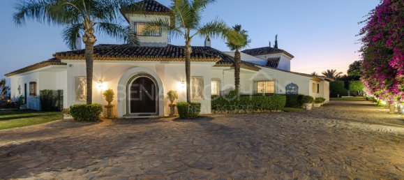 6 bedrooms Villa in Estepona, Spain No. 40237 7