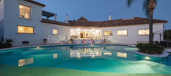 6 bedrooms Villa in Estepona, Spain No. 40237 10