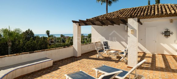 6 bedrooms Villa in Estepona, Spain No. 40237 4