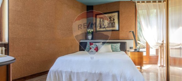 3 bedrooms Villa in Leggiuno, Italy No. 142123 21