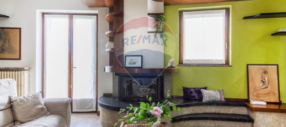 3 bedrooms Villa in Leggiuno, Italy No. 142123 12