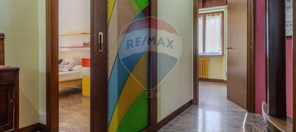 3 bedrooms Villa in Leggiuno, Italy No. 142123 24