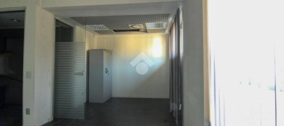 4-Zimmer Gewerbliche Immobilie in Verdello, Italy, Nr. 273636 12