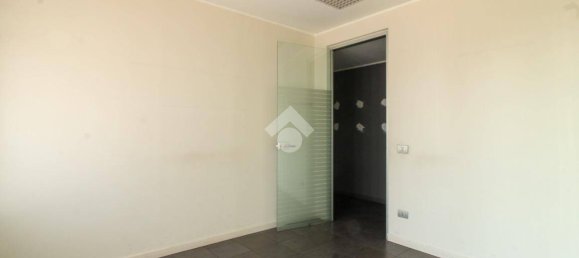 4-Zimmer Gewerbliche Immobilie in Verdello, Italy, Nr. 273636 16