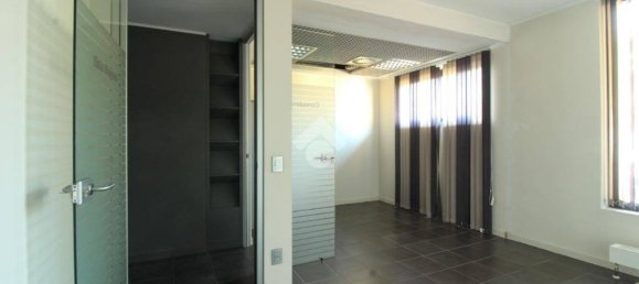 4-Zimmer Gewerbliche Immobilie in Verdello, Italy, Nr. 273636 4