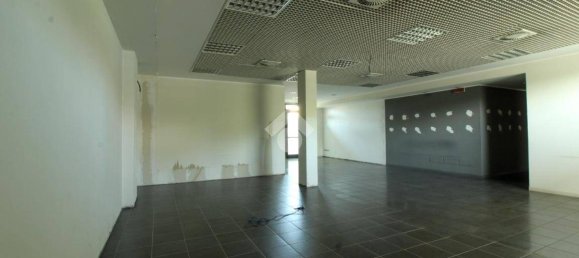 4-Zimmer Gewerbliche Immobilie in Verdello, Italy, Nr. 273636 15