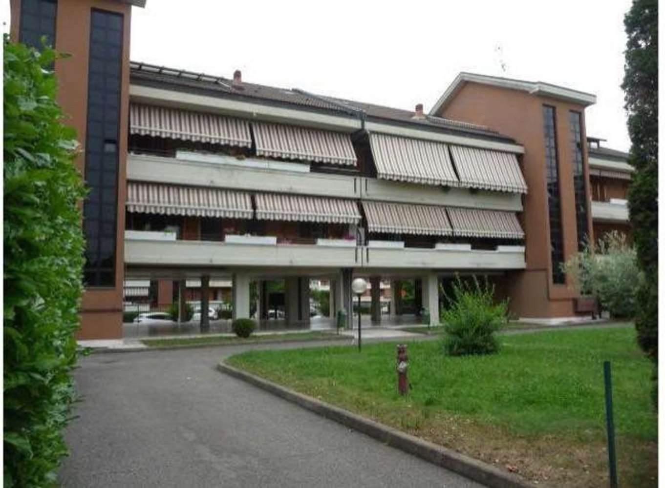 Квартира с 3 комнатами в Маджента, Италия № 223078