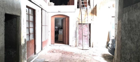 2 rooms Apartment in Turate, Italy No. 62824 11