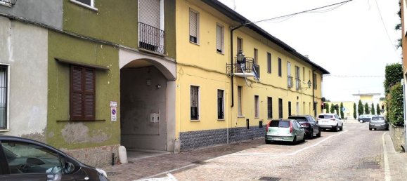 2 rooms Apartment in Turate, Italy No. 62824 2