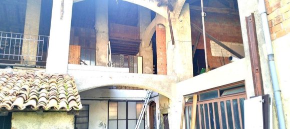 2 rooms Apartment in Turate, Italy No. 62824 9