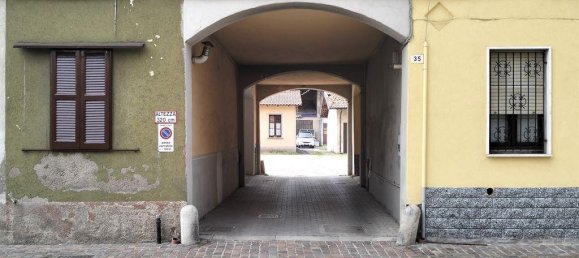 2 rooms Apartment in Turate, Italy No. 62824 3