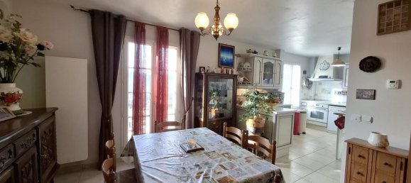 Casa de 4 dormitorios en Oise, France No. 363587 2