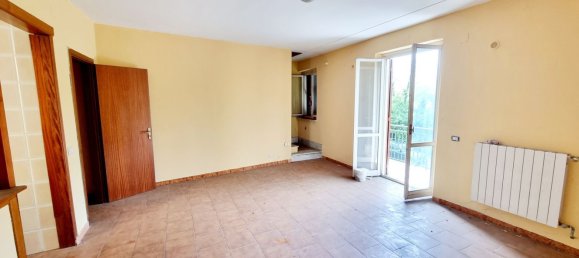 2-Zimmer Doppelhaus in Pratola Serra, Italy, Nr. 132862 9