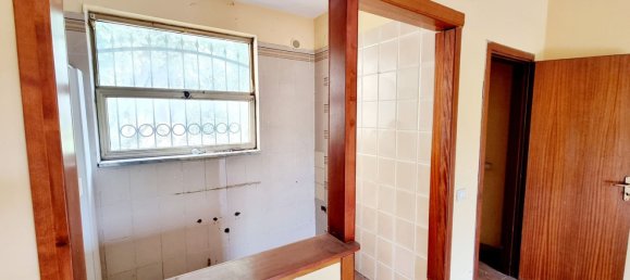 2-Zimmer Doppelhaus in Pratola Serra, Italy, Nr. 132862 11