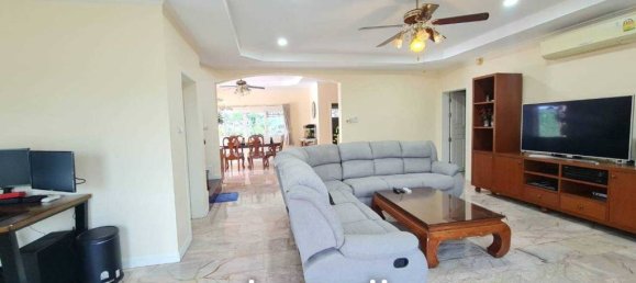 5 bedrooms Cafe / restaurant in Bang Sare, Thailand No. 15587 2