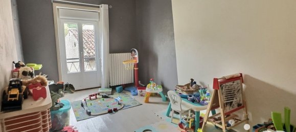 6 rooms Townhouse in Saint-Jean-d'Angely, France No. 98471 23