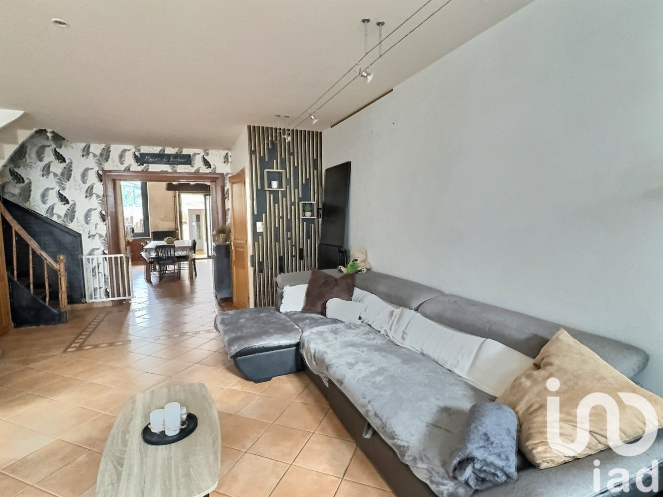 6 rooms Townhouse in Saint-Jean-d'Angely, France No. 98471