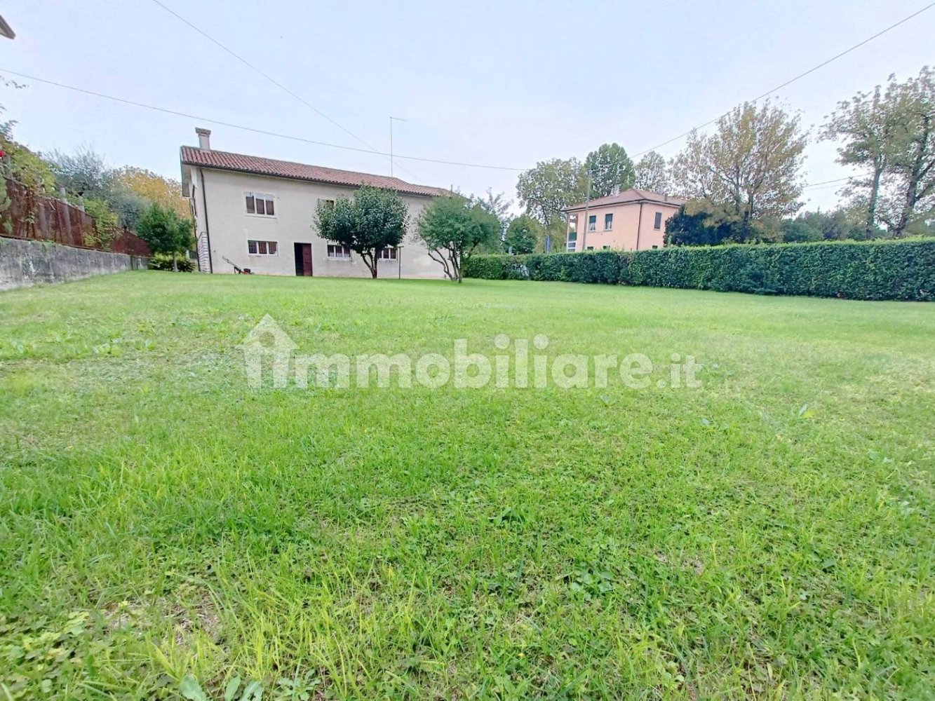4 bedrooms Villa in Marostica, Italy No. 74503