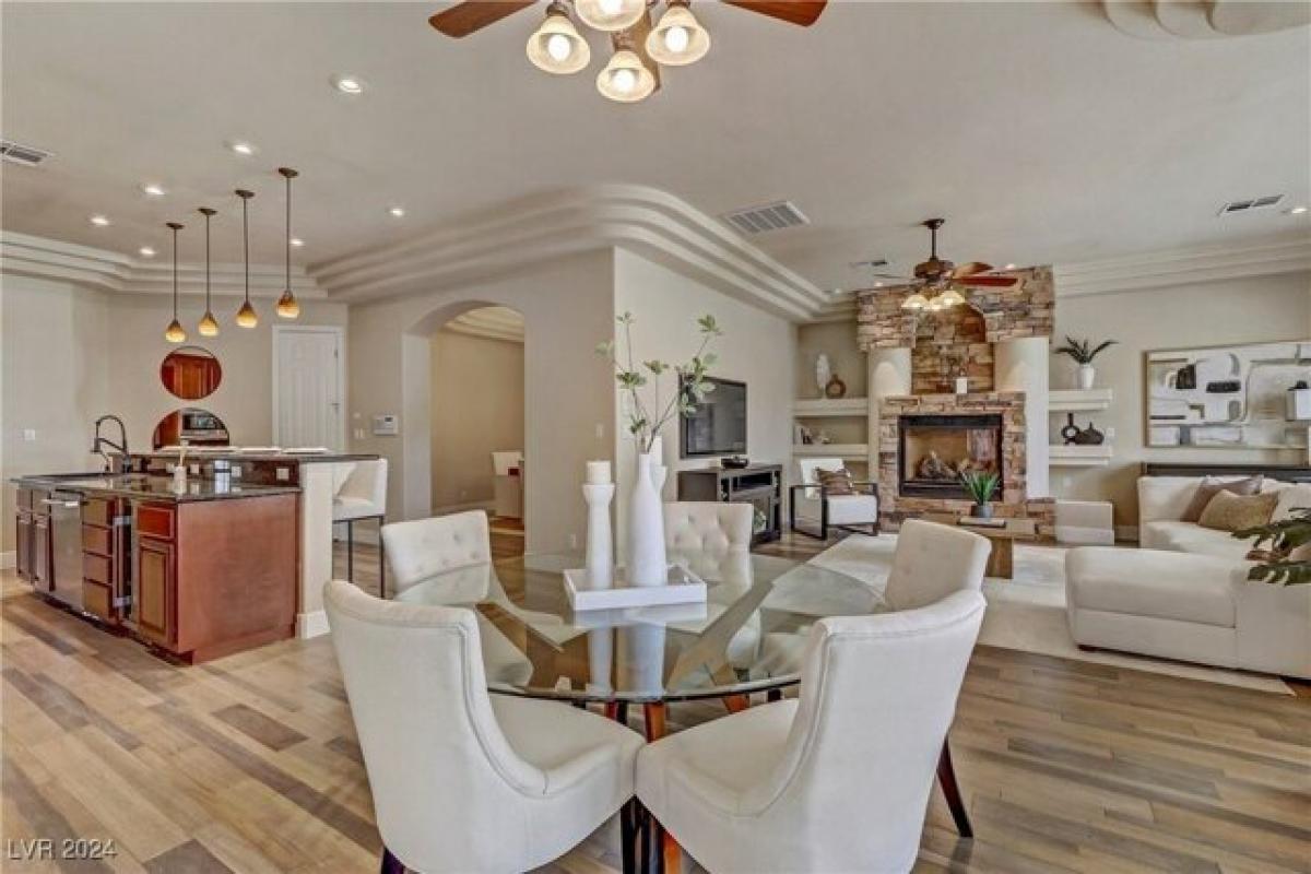 5 bedrooms House in Henderson, USA No. 373856