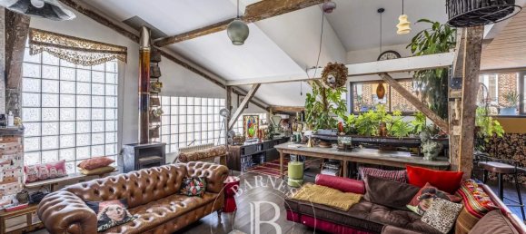 3 bedrooms Apartment in Paris, France No. 326692 3