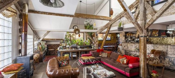 3 bedrooms Apartment in Paris, France No. 326692 2