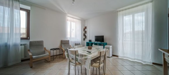 Apartamento de 2 habitaciónes en Casorate Sempione, Italy No. 310612 2