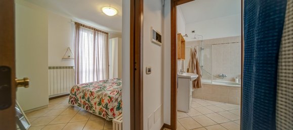 Apartamento de 2 habitaciónes en Casorate Sempione, Italy No. 310612 16