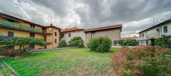 Apartamento de 2 habitaciónes en Casorate Sempione, Italy No. 310612 34