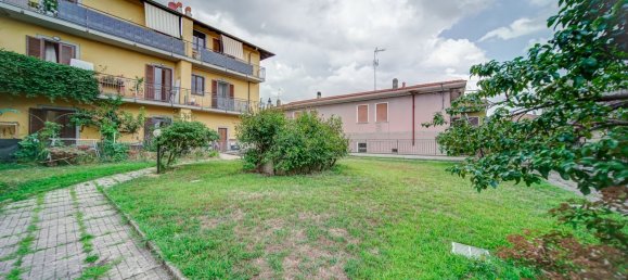 Apartamento de 2 habitaciónes en Casorate Sempione, Italy No. 310612 37