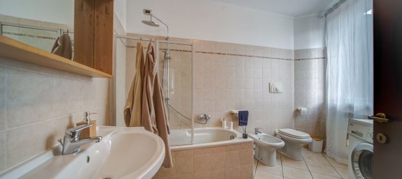 Apartamento de 2 habitaciónes en Casorate Sempione, Italy No. 310612 24
