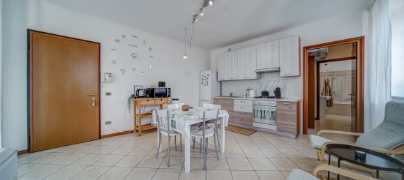 Apartamento de 2 habitaciónes en Casorate Sempione, Italy No. 310612 4